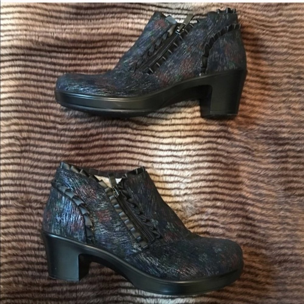 Algeria Hannah Raked Garden Ankle Boots, size 36